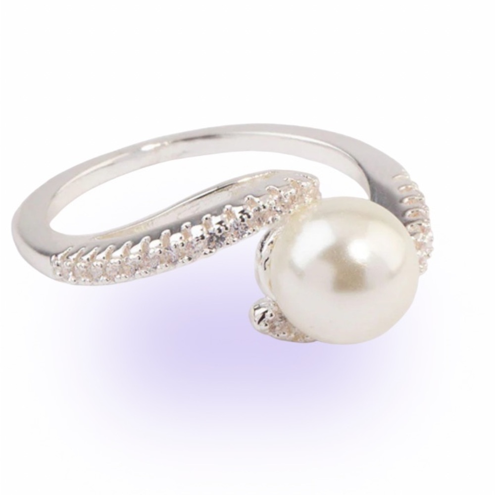 Elegant Silver Pearl Ring